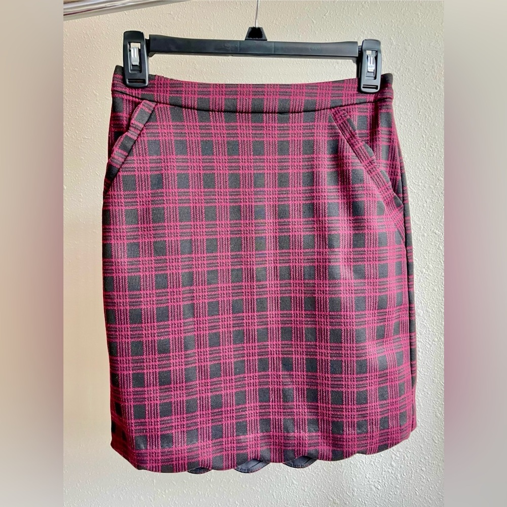 Talia Scallop Detail Skirt